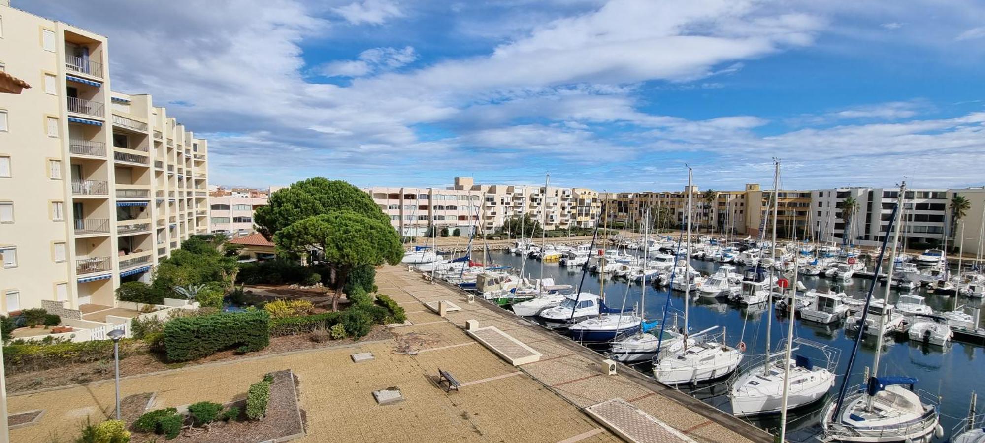 شقة Le Calme Et La Luminosite Du Port Ideal Pour Un Bon Sejour لوسات المظهر الخارجي الصورة